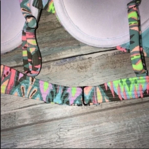 Xhilaration Green Push Up Bikini Top - Picture 5 of 6